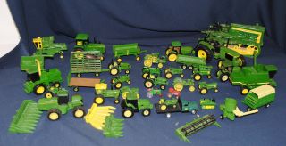 John Deere HUGE Tractor toy lot 1/16 1/64 1/48