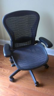 Authentic Hermann Miller Aeron Chair Size B Graphite Fully Adjustable 