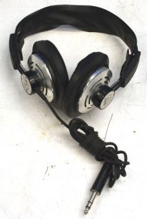 AKG_K141_Earphones_1