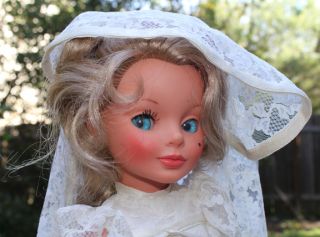 Vintage 1960s Furga Alta Moda Simona 17 Bride Doll Italy
