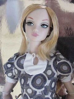 Ye Ye Amelie Misaki Jason Wu 1960s Inspired French Pop Fashion Doll 