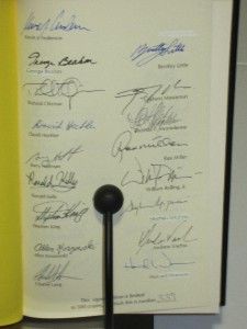 Gauntlet 2 Annual Signed by Stephen King and Over 2 Dozen Others 337 