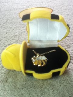 Bee Animal Pendant Necklace with Animal Shaped Box