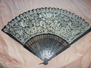 Antique Chinese Intricate Carved Fan Eventail MID18C 19c Honiton Lace 