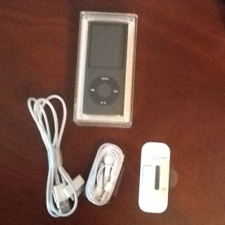 Apple iPod Nano 4th Generation Chromatic Black 8 GB