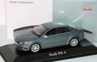 1zu43_Audi_RS4_2005_daytonagraumet_Audi_Minichamps_5010509123_10922_01 