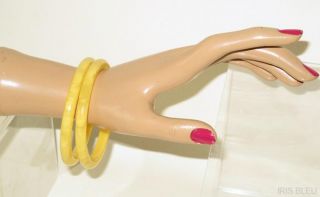 vintage 1950 s lemon yellow swirl bakelite bangle bracelet set of 2 