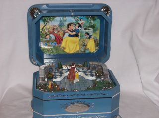 Disneys Snow Whites Dance Music Box from The Ever After Collection 