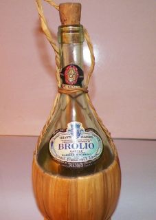   Wine Bottle Green Glass CHIANTI CLASSICO Weaved Basket Barone Ricasoli