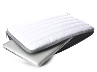   316 DEN   Denver Padded Nylon Sleeve for MacBook Pro 17   Pure White