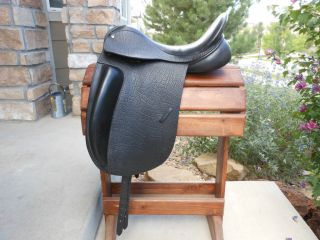 county fusion dressage saddle 17 wide skid row panels time