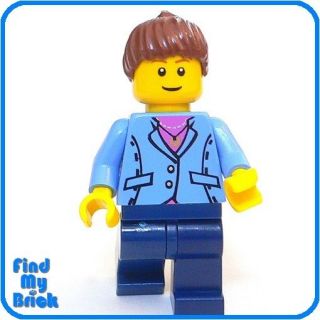 M037A Lego Market Street Female Minifigure Medium Blue Jacket Pattern 