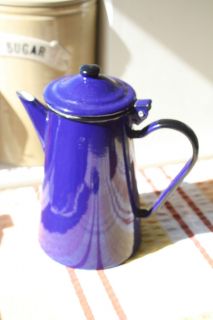 vintage dark blue enamel coffee pot great condition  23 78 