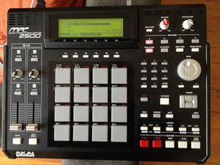 Akai MPC 2500 with DVD Drive and 80 GB Hard Drive with Samples and 