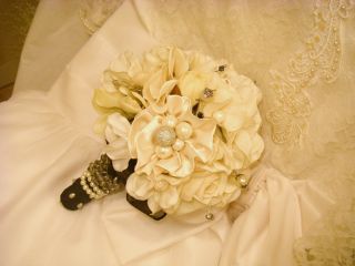 simply alyssa such a simply done bouquet with class and elegance and 