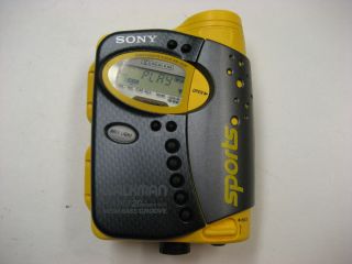 Sony Walkman Sports FM Am Radio Wm FS595 Cassette Player