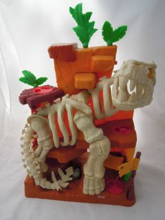 2008 Fisher Price Dinosaur Play Set Toy Skeleton Moveable Parts