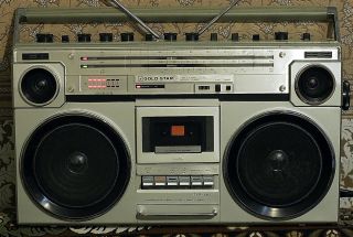 GOLDSTAR SR 580 AM FM RADIO CASSETTE RECORDER PLAYER BOOMBOX