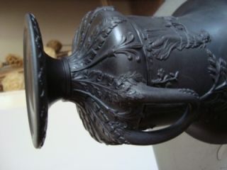 Large Fine Wedgwood Black Basalt Campana Vase c1895 Very Elegant Form 