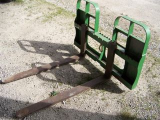   HD37 Quich Attach Forks Attachment for John Deere 521 Loader