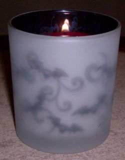 you are bidding on a yankee candle flickering witches bats votive 