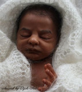 Der Kleiner hat neue hochwertige Baby Sachen von C&A.Geburtsurkunde 