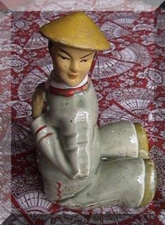 Tall POTTERY Antique CHINESE MAN KNEELING c 1930s Coolie Hat Lt 