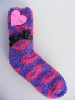 Betsey Johnson Cozy Slipper Socks Lips Kiss 2 PR
