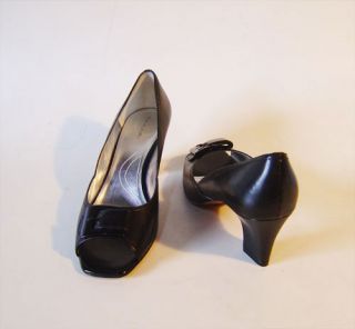 Tahari BERNIE Ladies Black Patent Leather Pump Shoes Size 10M