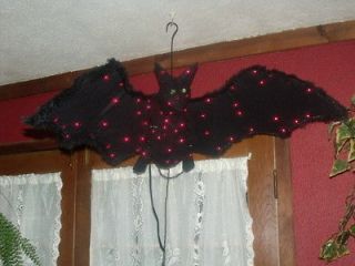   HANGING LIGHTED ANIMATED FLYING BAT MOVING WINGS FIGURE LIGHT PROP 44
