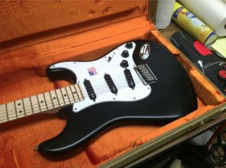Fender Billy Corgan Stratocaster Black These Are not produced Anymore 