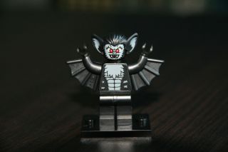   Minifigure Minifig Series 8 Vampire Man Bat NEW & SEALED Black Monster