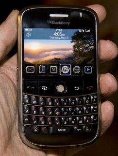 BlackBerry Bold 9000   1GB   Black (Unlocked) Smartphone SHIP FAST A 