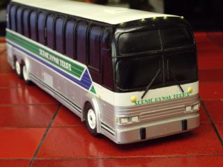 SCENIC HYWAY TOURS PROMOTIONAL PASSENGER BUS MODEL. INCREDIBLE DETAIL 