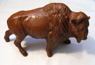 BISON BUFFALO Sculpture Figurine by RED MILL MFG. Exellent Condition 