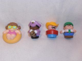 Lot of 20 Fisher Price LITTLE PEOPLE. Well cared for and some wear 