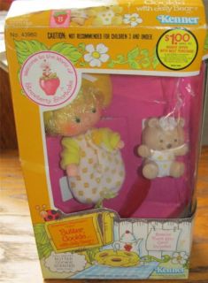 VINTAGE STRAWBERRY SHORTCAKE BUTTER COOKIE DOLL WITH JELLY BEAR PET IN 
