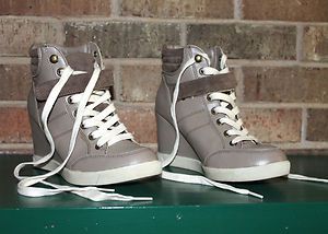 Call It Spring Womens Girls Sneaker Wedge Shoes Size 6 1 2 Taupe