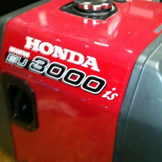  Honda EU3000IS Generator RV Camping