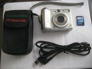 Canon Sureshot A 520 4MP Silver Digital Camera Accessories