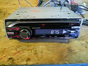Car Stereo in dash CD Radio SONY CDX GT24W with AUX port and removable 