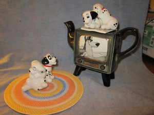 DISNEY CARDEW TEAPOT W SCENE FROM 101 DALMATIONS LE DATED 1996