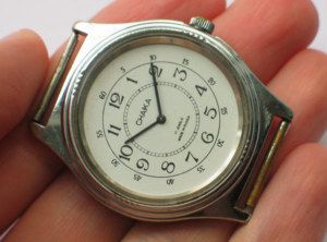 Modern Russian Chaika Watch 17 JWLS Classic White Dial