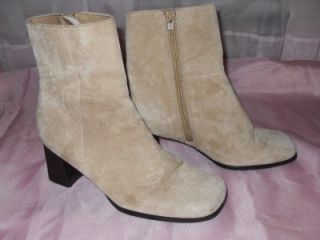 Chadwicks Sz 8 Tan Suede Leather Zip Up Ankle Fashion Boots Boho Glam 