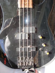 80s Charvel Neck Thru Bass Guitar fretless RARE FIND GREAT TONE ACTIVE 