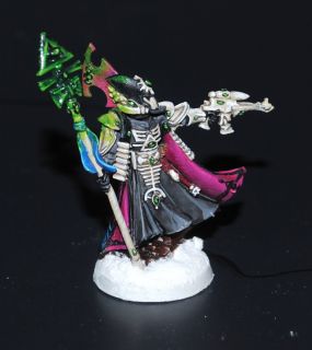 This auction is for one painted Warhammer 40k Eldar Far Seer. This is 