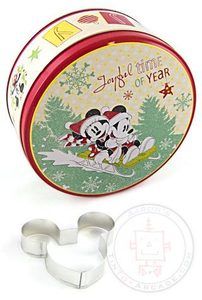 Disney Mickey Minnie Christmas Holiday Gift Tin Cookie Cutter 2 PC Set 