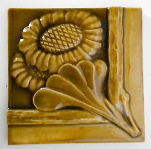   Antique J & JG Low Sunflower Flower Ceramic Art Tile Works Chelsea USA