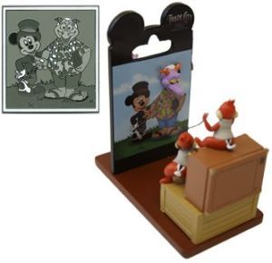 Disney Figurine Largest Backer Card Chip Dale Pin