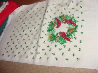 Huge Christmas Linens Lot Tablecloths Placemats Napkins Towels Fabric